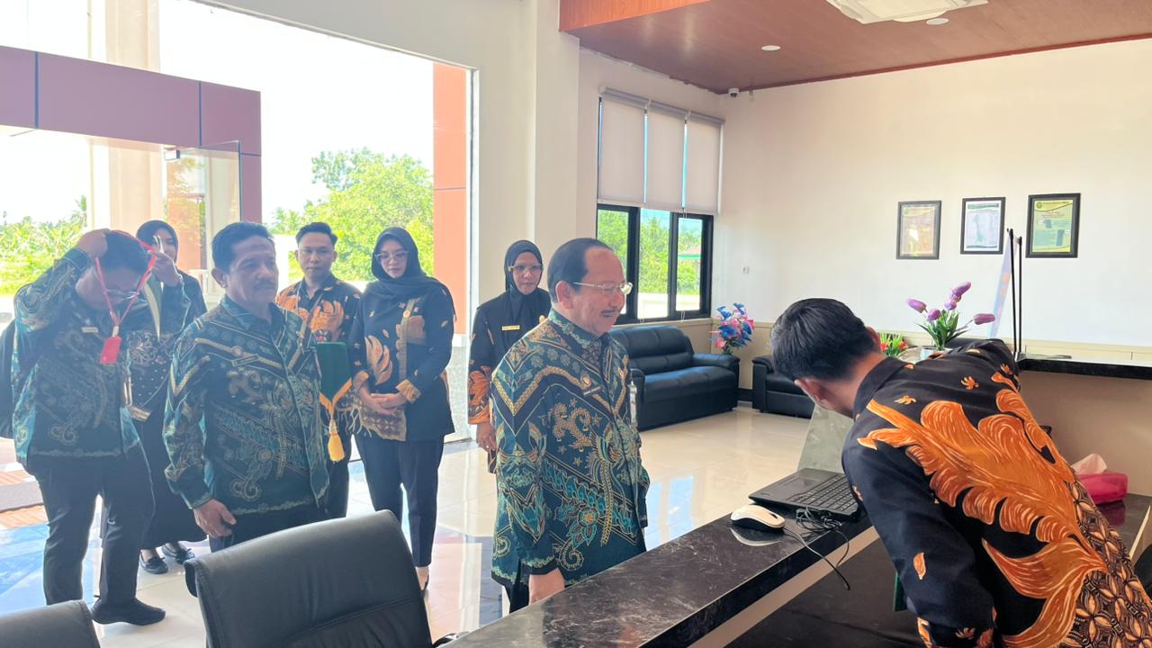 70. Pengadilan Agama Kuala Pembuang Sambut Kunjungan Pimpinan PTA Palangka Raya 1