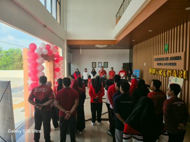 183 Lomba hut ri