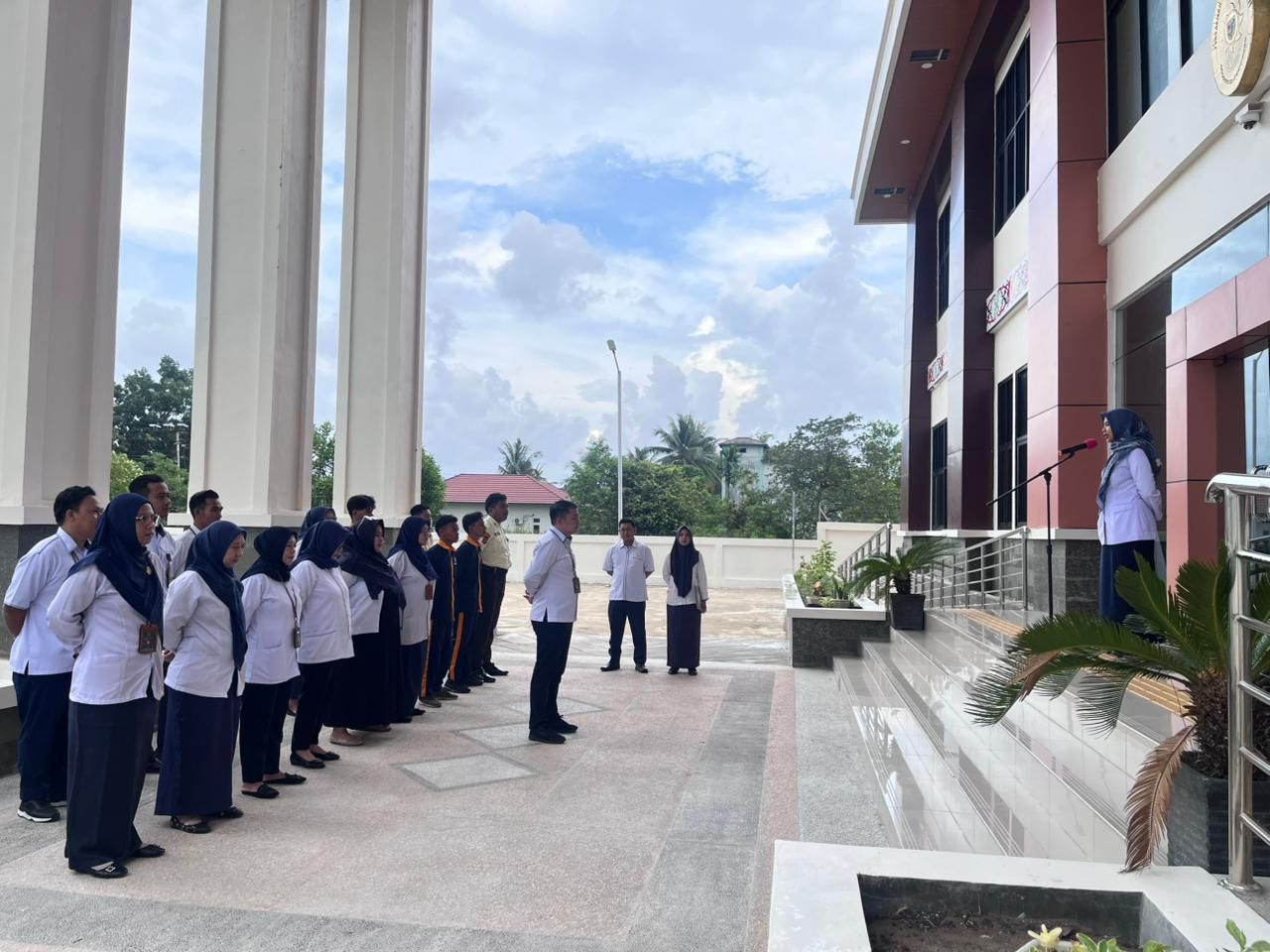 56. Apel Senin Hakim PA Kuala Pembuang Ingatkan Penyusunan Laporan Kegiatan 